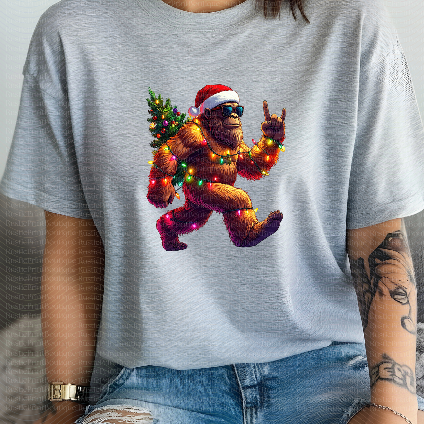 Christmas T-Shirt Vintage Xmas Shirt Bigfoot T-Shirt